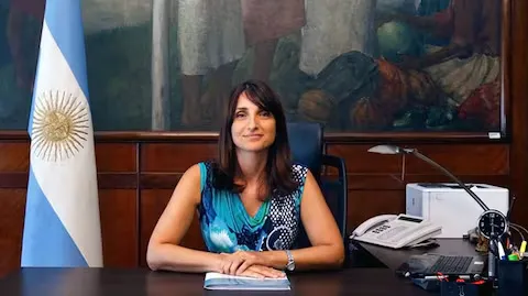 cecilia-loccisano-esposa-de-jorge-triaca-renuncio-a-su-cargo-en-el-ministerio-de-salud-CS4TSYR2PFFEUDAUHPOJQTUAUU