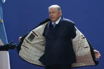 AqGMhbnCY_360x240__1