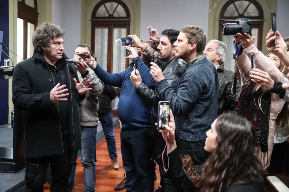 milei-con-periodistas