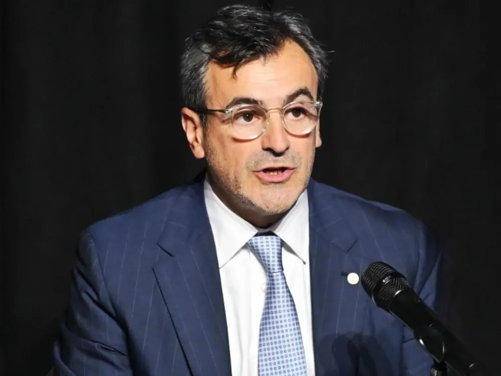 fMbD3wIii_2000x1500__1