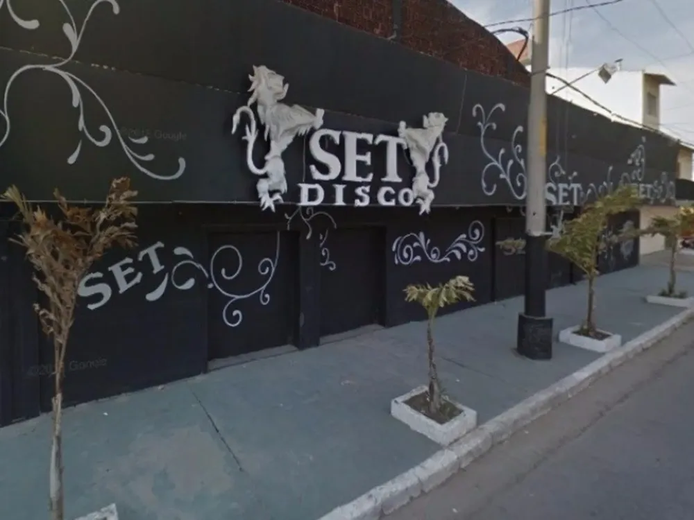 WjtxjKm35_2000x1500__1